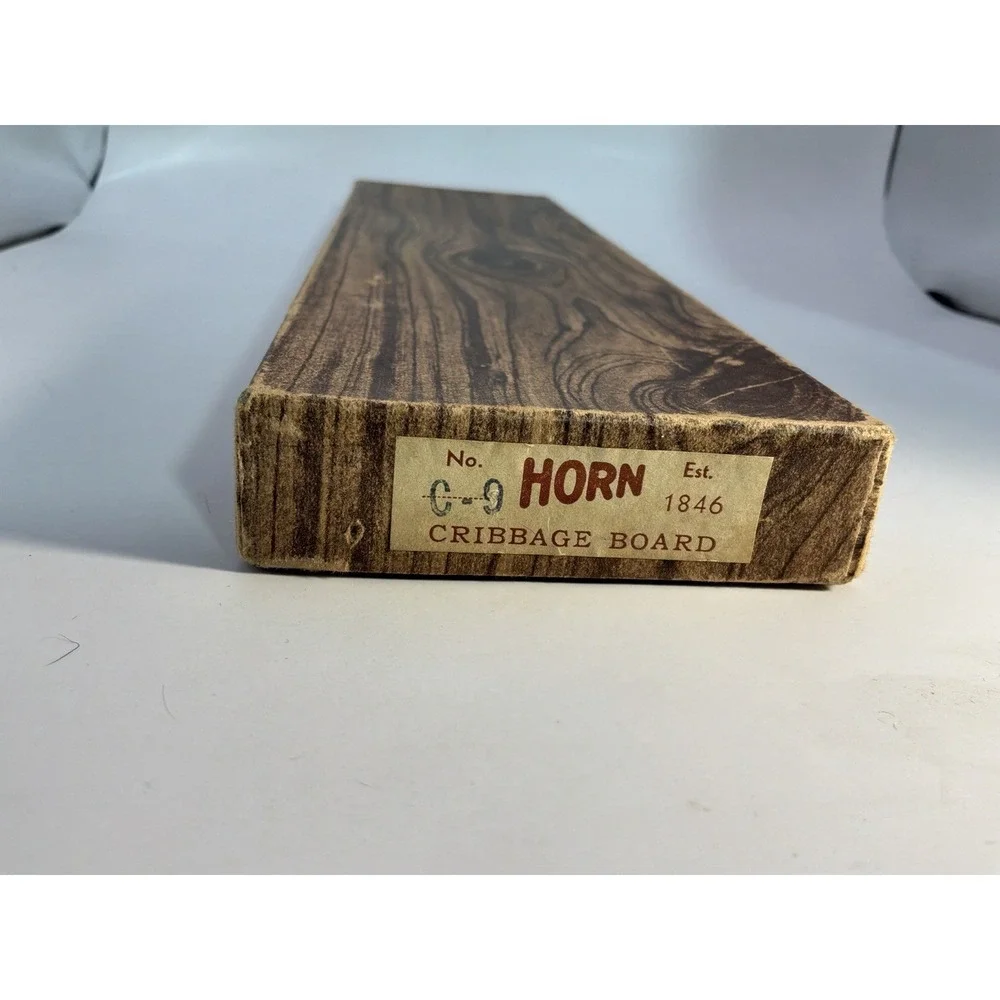 Vtg Wooden Horn No. C-9 C150 Cribbage Board W/4‎ Pegs, Instructions & Box
